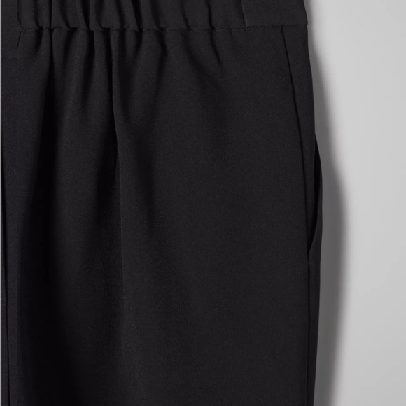 Aritzia Babaton Cohen Pant pleated with pockets and elastic back. Black size 8 - Picture 10 of 16